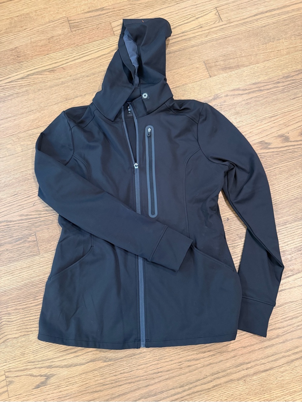 Hyopthesis super-dermal scrub jacket. Women’s size small. New without tags!